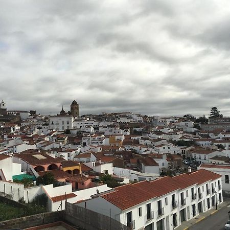 Apartamento Buhardilla Rústica Mirando a Santa Catalina Jerez De Los Caballeros Exterior foto
