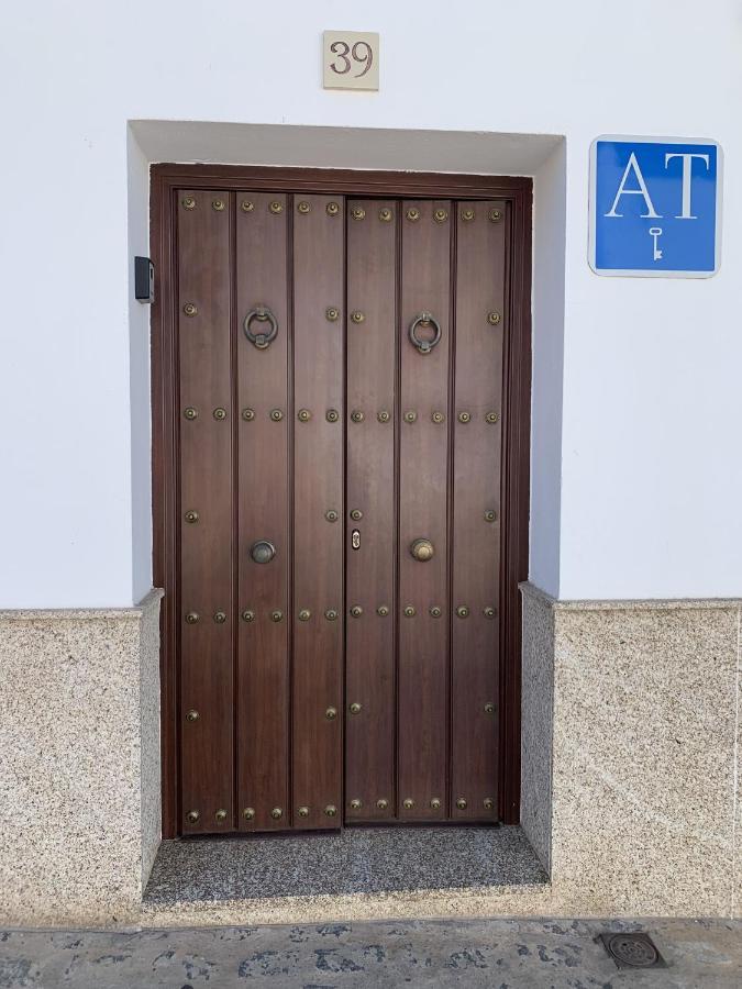 Apartamento Buhardilla Rústica Mirando a Santa Catalina Jerez De Los Caballeros Exterior foto