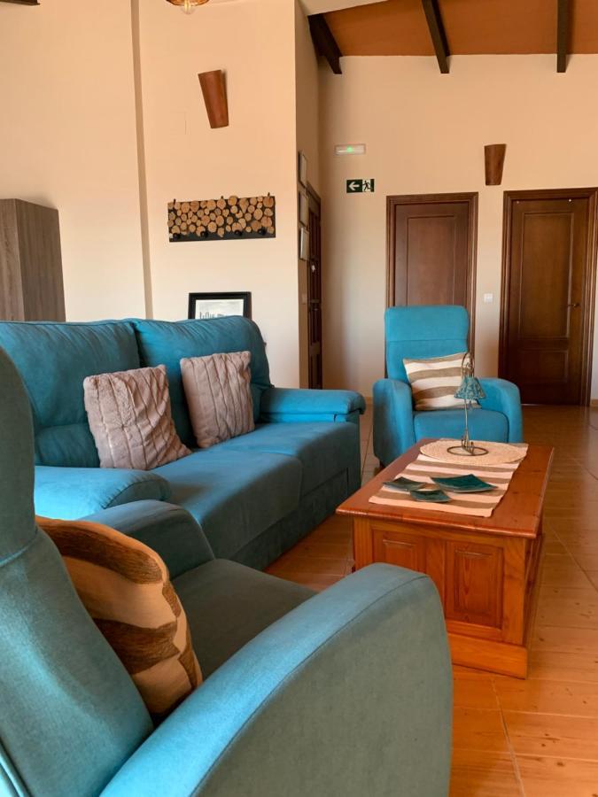Apartamento Buhardilla Rústica Mirando a Santa Catalina Jerez De Los Caballeros Exterior foto
