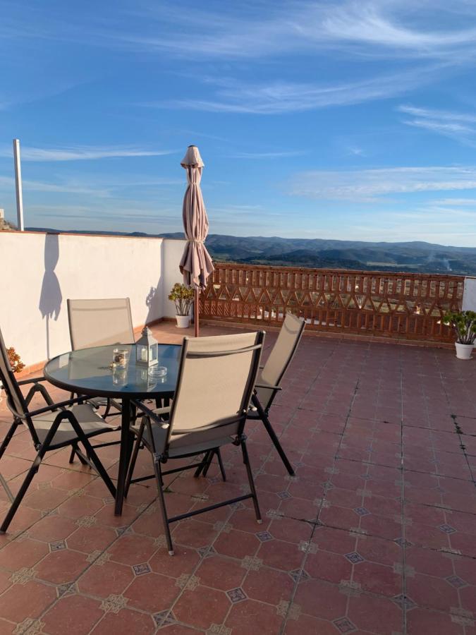 Apartamento Buhardilla Rústica Mirando a Santa Catalina Jerez De Los Caballeros Exterior foto